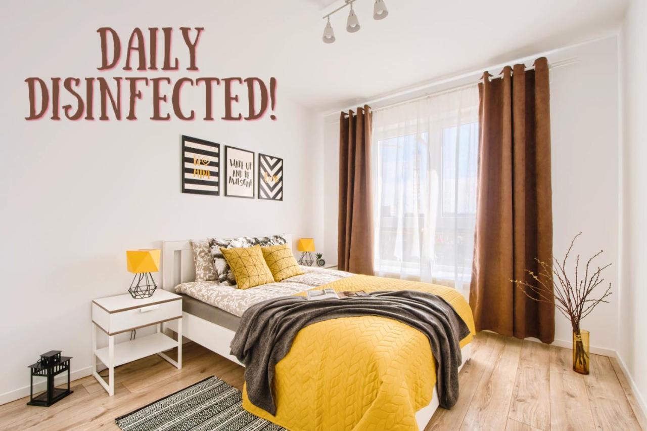M&R Apartament Airport&Business Premium Komputerowa - Underground Garage - Free Wifi - Netflix - Self Check-In - 5 Min From Chopin Airport 华沙 外观 照片
