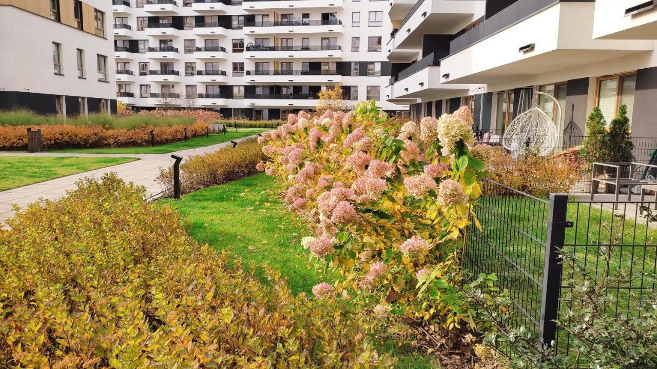 M&R Apartament Airport&Business Premium Komputerowa - Underground Garage - Free Wifi - Netflix - Self Check-In - 5 Min From Chopin Airport 华沙 外观 照片