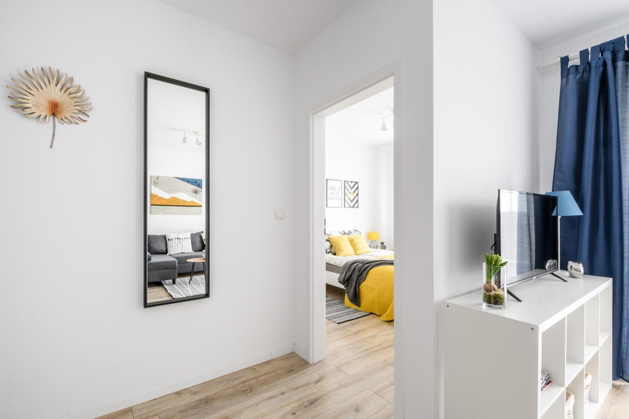 M&R Apartament Airport&Business Premium Komputerowa - Underground Garage - Free Wifi - Netflix - Self Check-In - 5 Min From Chopin Airport 华沙 外观 照片