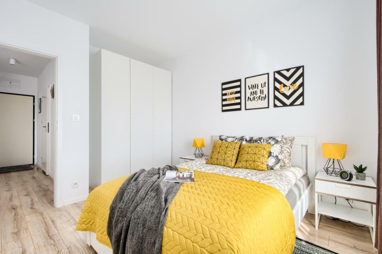 M&R Apartament Airport&Business Premium Komputerowa - Underground Garage - Free Wifi - Netflix - Self Check-In - 5 Min From Chopin Airport 华沙 外观 照片