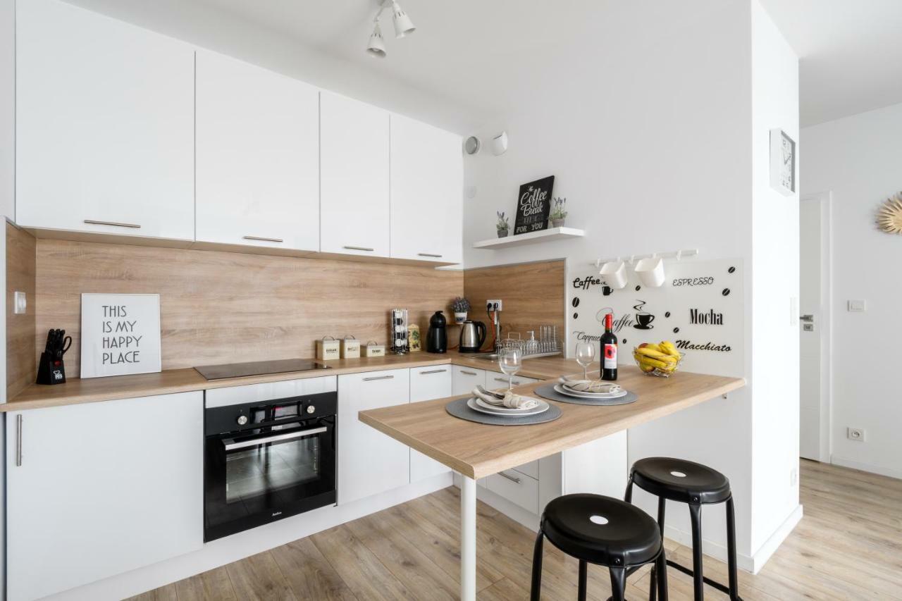 M&R Apartament Airport&Business Premium Komputerowa - Underground Garage - Free Wifi - Netflix - Self Check-In - 5 Min From Chopin Airport 华沙 外观 照片