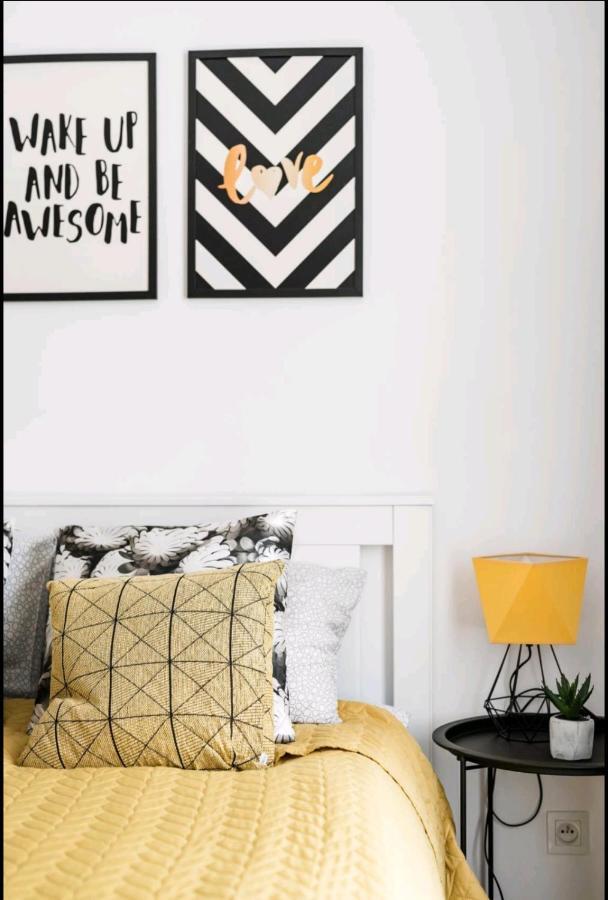 M&R Apartament Airport&Business Premium Komputerowa - Underground Garage - Free Wifi - Netflix - Self Check-In - 5 Min From Chopin Airport 华沙 外观 照片