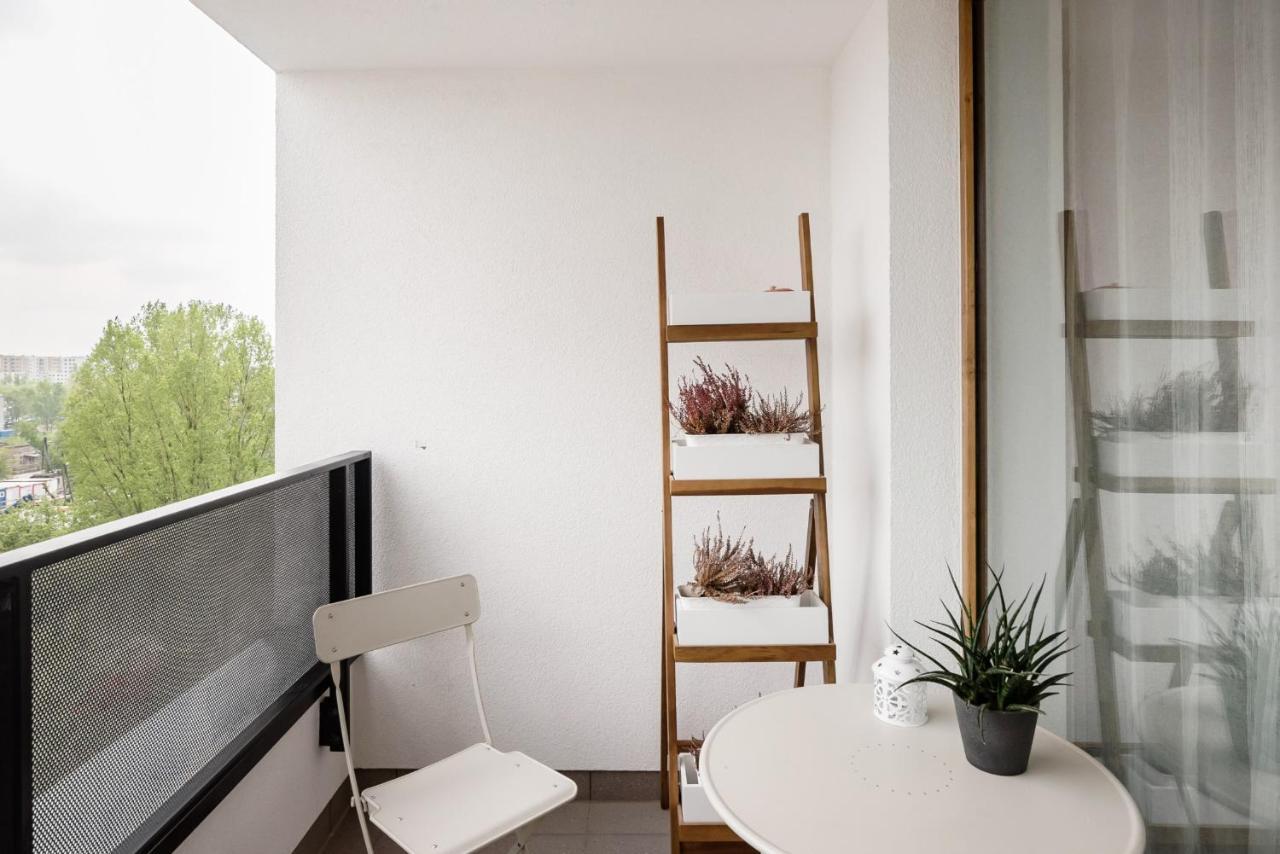 M&R Apartament Airport&Business Premium Komputerowa - Underground Garage - Free Wifi - Netflix - Self Check-In - 5 Min From Chopin Airport 华沙 外观 照片