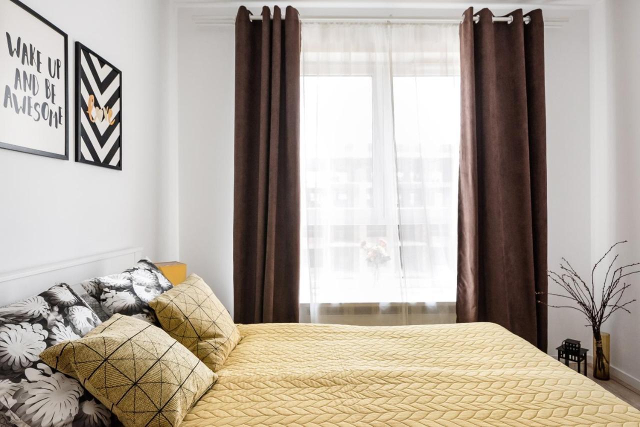 M&R Apartament Airport&Business Premium Komputerowa - Underground Garage - Free Wifi - Netflix - Self Check-In - 5 Min From Chopin Airport 华沙 外观 照片